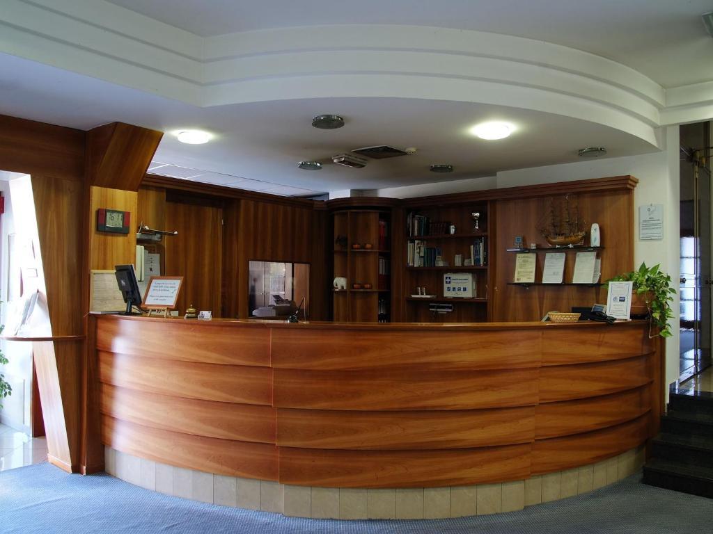 Hotel Europa Milano Rosate Exterior photo